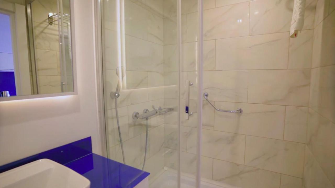 Aparthotel For Batumi Orbi City Zewnętrze zdjęcie